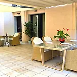 Nexthome Chill Out & Pool Center Apartment *
