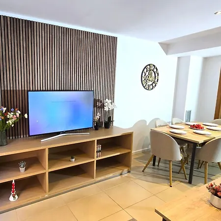 Nexthome Chill Out & Pool Center Апартаменты